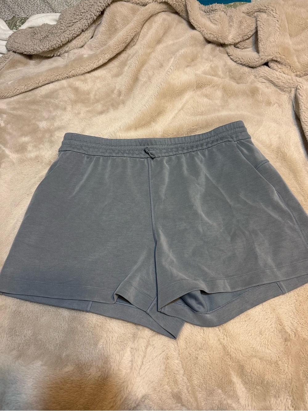 Lululemon Softstreme High-Rise Short 4” - Size 14